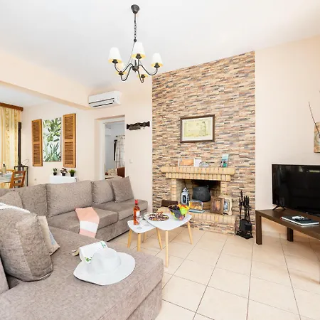 Βίλα Eufrosini *